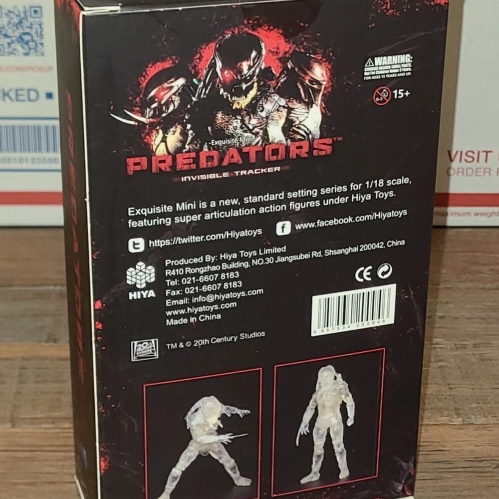 Predators Invisible Tracker Action Figure - Picture 3 of 4